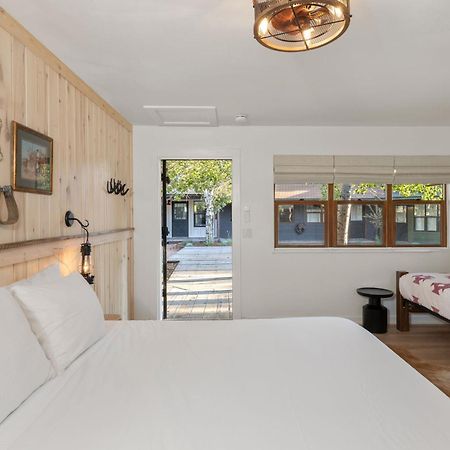 Hotel Palomino Риджуэй Экстерьер фото